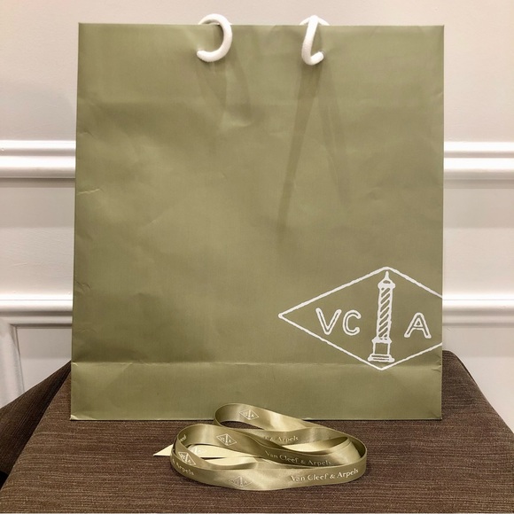 Authentic Van Cleef & Arpels gift bag with original ribbon. Very good condition. - Picture 2 of 3